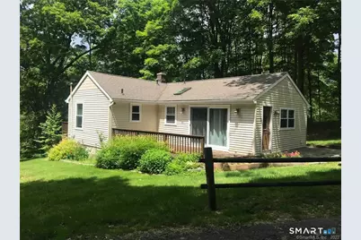 864 Litchfield Turnpike, Bethany, CT 06524 - Photo 1
