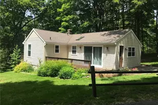 864 Litchfield Turnpike, Bethany, CT 06524 - Photo 1