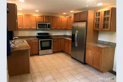 864 Litchfield Turnpike, Bethany, CT 06524 - Photo 9