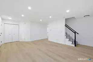70 Victoria Ct, Hamden, CT 06514 - Photo 7