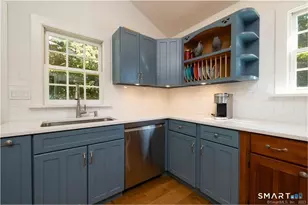 431 Scofieldtown Rd, Stamford, CT 06903 - Photo 7