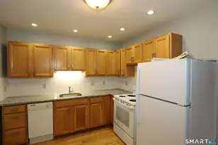 32 Benz St, Ansonia, CT 06401 - Photo 17