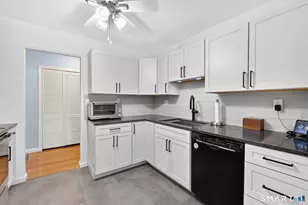 893 Farmington Ave, West Hartford, CT 06119 - Photo 7