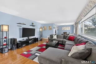 893 Farmington Ave, West Hartford, CT 06119 - Photo 17