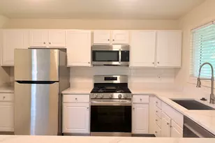 86 Montoya Dr, Branford, CT 06405 - Photo 3