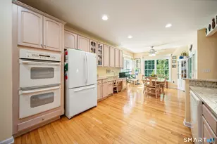 84 Links Way, Oxford, CT 06478 - Photo 11