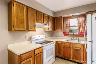 28 Middle St, New Milford, CT 06776 - Photo 5