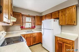 28 Middle St, New Milford, CT 06776 - Photo 3
