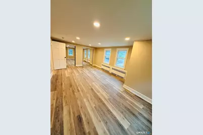 60 Hubbard Road, Hartford, CT 06114 - Photo 9