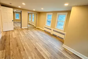 60 Hubbard Rd, Hartford, CT 06114 - Photo 9