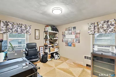 300 Francis Street, New Britain, CT 06053 - Photo 11