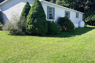 57 Circle Dr, Windham, CT 06256 - Photo 3