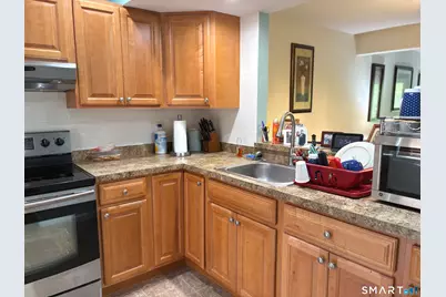 166 Old Brookfield Road #33-1, Danbury, CT 06811 - Photo 3