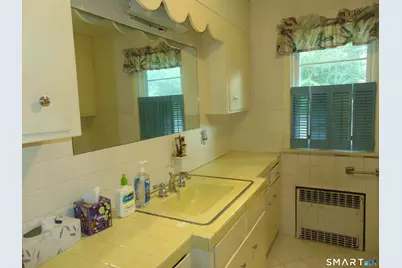 101 Birchwood Street, Waterbury, CT 06708 - Photo 21