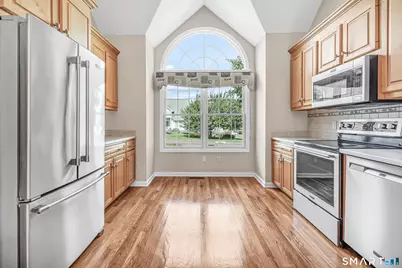 18 Wicklow Lane, Shelton, CT 06484 - Photo 9