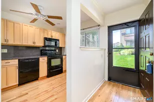 19 Woodway Rd, Stamford, CT 06907 - Photo 5