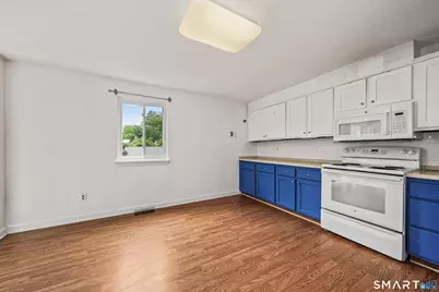 39 Old Mill Court #39, Simsbury, CT 06070 - Photo 15