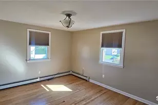230 Oakland Ave, New Britain, CT 06053 - Photo 13