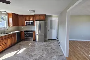 230 Oakland Ave, New Britain, CT 06053 - Photo 5