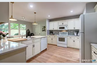 9 Canterbury Road #9, Hamden, CT 06514 - Photo 5