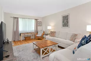 19 Eden Ct, Brookfield, CT 06804 - Photo 5