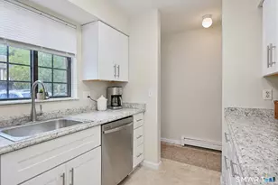 19 Eden Ct, Brookfield, CT 06804 - Photo 3