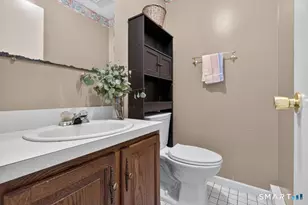 9 Edgewood St, Norwalk, CT 06854 - Photo 7