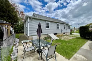 40 Portland Ave, Old Lyme, CT 06371 - Photo 3