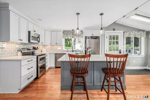 30 Oriole Ln, Trumbull, CT 06611 - Photo 9