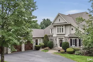 9 Whitehall Ct, Middlebury, CT 06762 - Photo 1