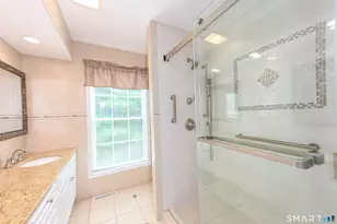 25 Hamden Hills Dr, Hamden, CT 06518 - Photo 17