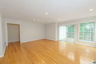 25 Hamden Hills Dr, Hamden, CT 06518 - Photo 5