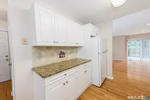 25 Hamden Hills Dr, Hamden, CT 06518 - Photo 11