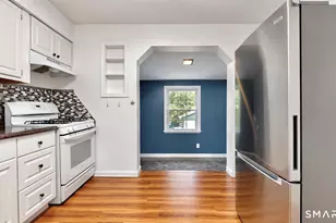 21 Parmalee Ave, New Haven, CT 06511 - Photo 3