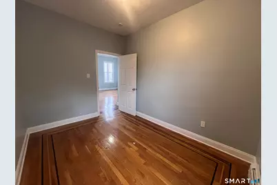 113 Milne Street, Bridgeport, CT 06604 - Photo 5