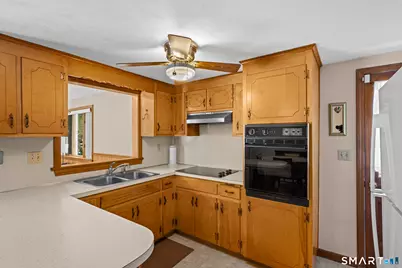 72 Occum Lane, Montville, CT 06382 - Photo 9