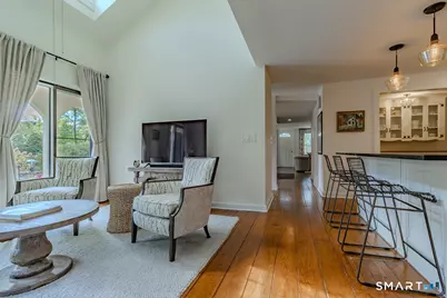 428 Simsbury Road, Bloomfield, CT 06002 - Photo 9