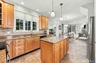 121 Amanda Dr, Manchester, CT 06040 - Photo 5