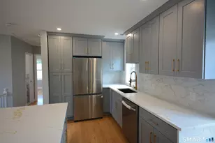 27 Longview Ave, Fairfield, CT 06824 - Photo 7