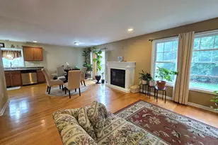 286 Beth Ln, Waterbury, CT 06705 - Photo 3