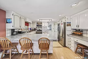 2 Lynn Ave, Plymouth, CT 06786 - Photo 17
