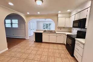 21 Cheryl Dr, Waterbury, CT 06708 - Photo 5