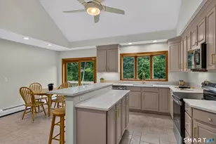 32 Deer Meadow, Tolland, CT 06084 - Photo 9