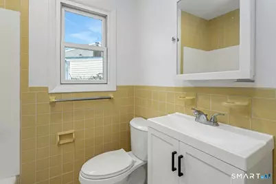 85 Burwood Avenue, Stamford, CT 06902 - Photo 35