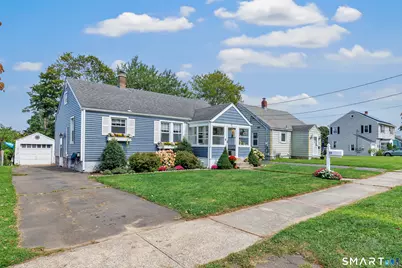 31 Clover Street, West Haven, CT 06516 - Photo 5