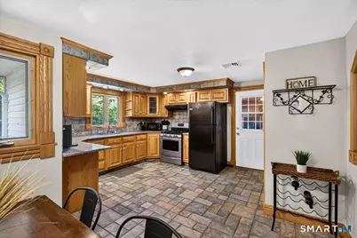 121 Hartford Road, Simsbury, CT 06070 - Photo 7