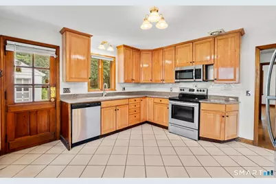 25 Ludlow Manor, Norwalk, CT 06855 - Photo 11