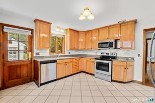 25 Ludlow Manor, Norwalk, CT 06855 - Photo 11