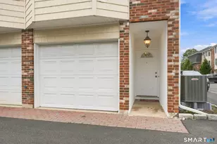 1611 Washington Blvd, Stamford, CT 06902 - Photo 3