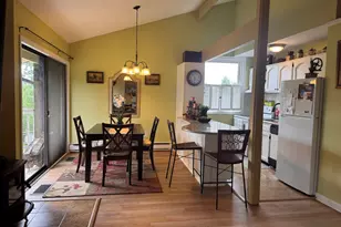 8 B Country Squire Dr, Cromwell, CT 06416 - Photo 5